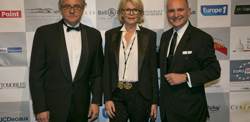 Bell and Ross CEO presents Palme d’Or to Volkswagen