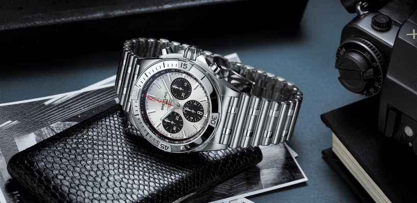 #12DAYSOFCHRISTMAS – Unboxing the Breitling Chronomat B01