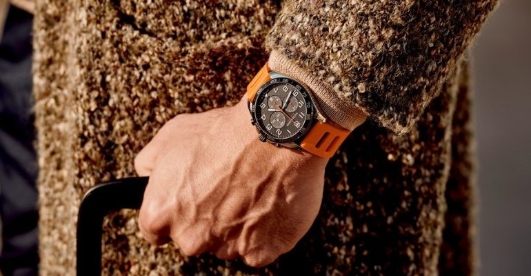 Victorinox – Discover the FieldForce Chrono