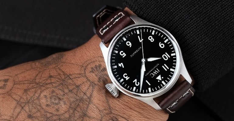 #12DAYSOFCHRISTMAS – Unboxing the IWC Big Pilot’s 43 IW329301