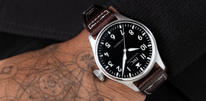 #12DAYSOFCHRISTMAS – Unboxing the IWC Big Pilot’s 43 IW329301