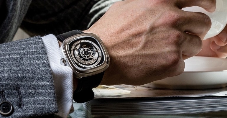 THE SEVENFRIDAY APP – How to Scan your watch