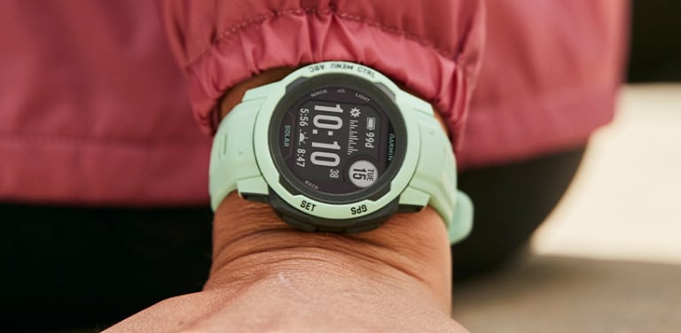 garmin forerunner vs instinct
