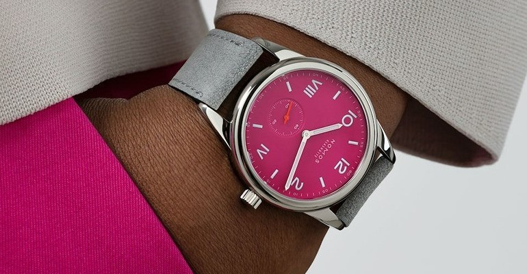 NOMOS Glashutte – Discover the NEW Club Campus Deep Pink